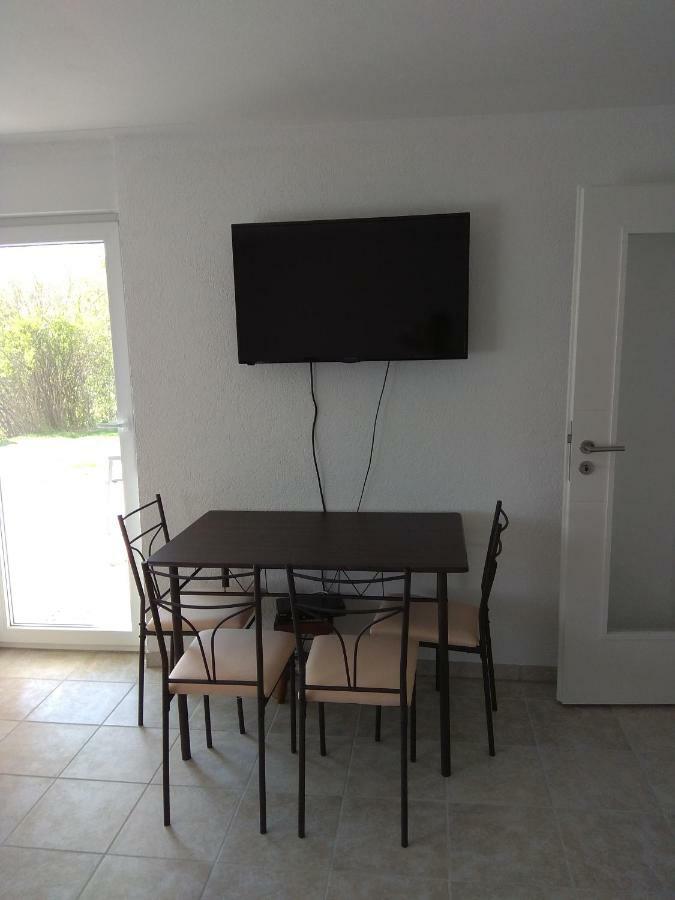 Amy's Apartment, Relax And Enjoy Appartement